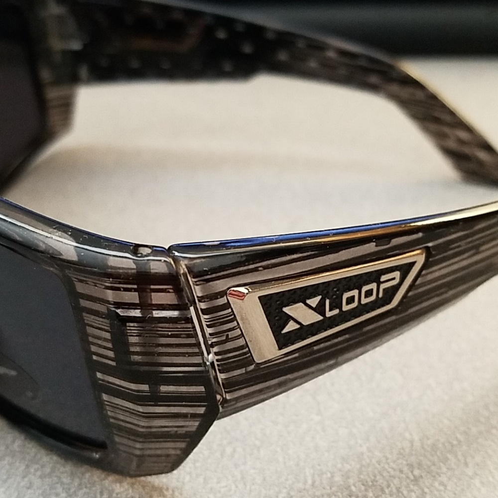 Gray Xloop sunglasses - Picture 3 of 3